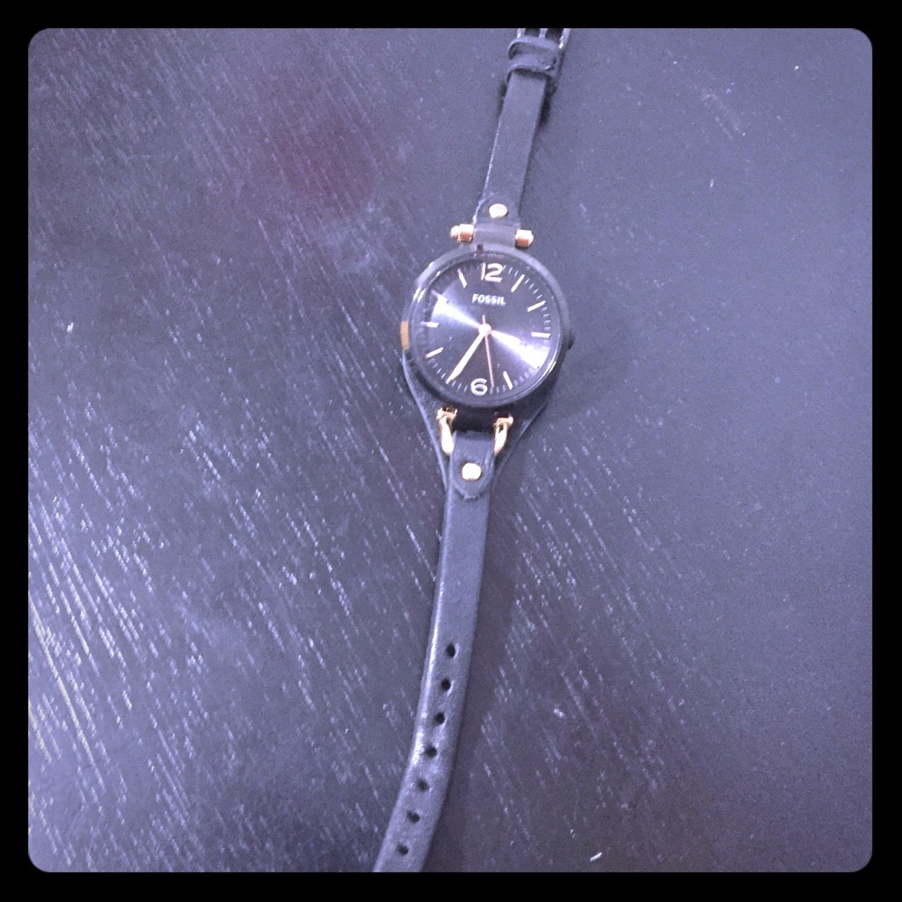 ⭐️Black Leather Women’s Watch